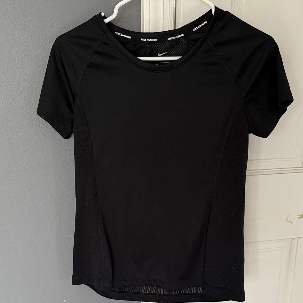 Nike Women's Black Short Sleeve Tee